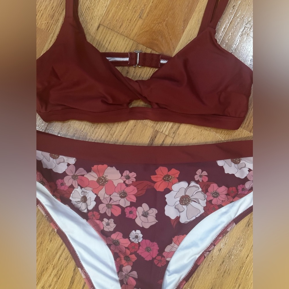 Cupshe Dark red burgundy floral swimsuit bikini two piece size large 10 12 - Picture 5 of 5